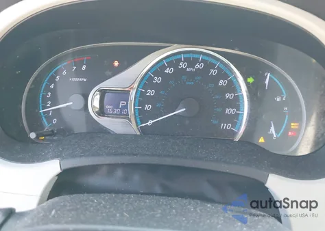 2011 Toyota Sienna Limited z USA, uszkodzony, nr VIN 5TDDK3DC9BS008275